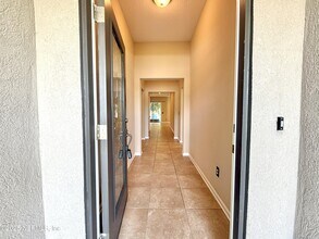 2715 Salt Lake Dr in Jacksonville, FL - Building Photo - Building Photo