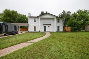 5001 Cottonwood Cir in Austin, TX - Building Photo