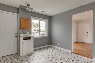 376 SE Glencoe St in Oak Harbor, WA - Building Photo - Building Photo
