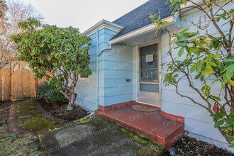 930 SE 53rd Ave in Portland, OR - Building Photo - Building Photo