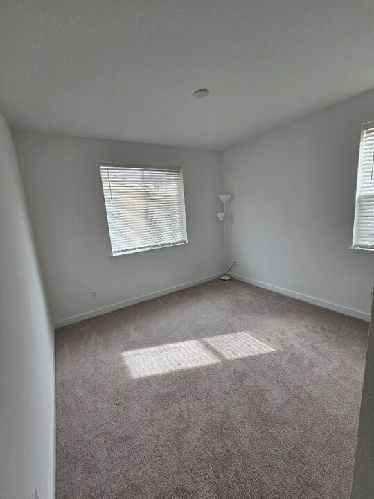 1844 Chandler Dr in Brentwood, CA - Building Photo