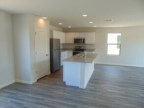 806 W Caroline St in Coolidge, AZ - Foto de edificio - Building Photo