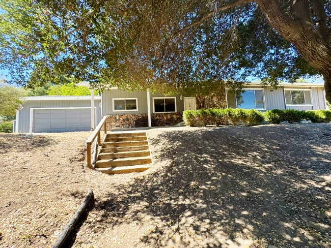 10035 Geri Ln in Gilroy, CA - Building Photo - Building Photo