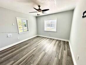 367 NW 153rd St in Miami, FL - Building Photo - Building Photo