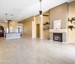 1084 N Martingale Rd in Gilbert, AZ - Building Photo - Building Photo