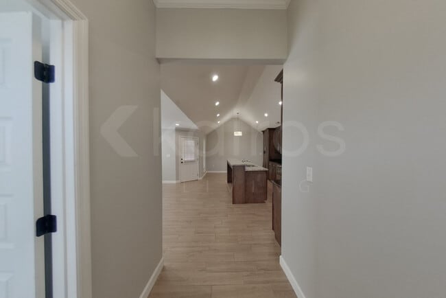 101 Lyn Ln in Tuscumbia, AL - Building Photo - Building Photo