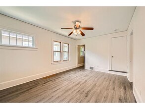 1083 Western Ave N in St. Paul, MN - Building Photo - Building Photo