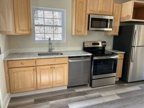 67 Loker St, Unit 7 in Wayland, MA - Building Photo - Building Photo
