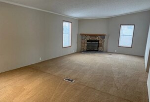 289 Partridge Dr in Grand Blanc, MI - Building Photo
