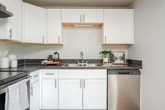 Pacific Village in Springfield, OR - Building Photo - Building Photo