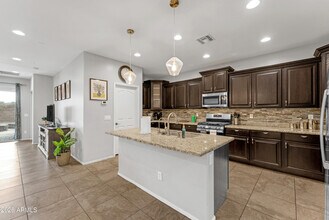 7657 S Debra Dr in Gilbert, AZ - Building Photo - Building Photo