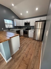 3685 E Brutus St in Weedsport, NY - Foto de edificio - Building Photo