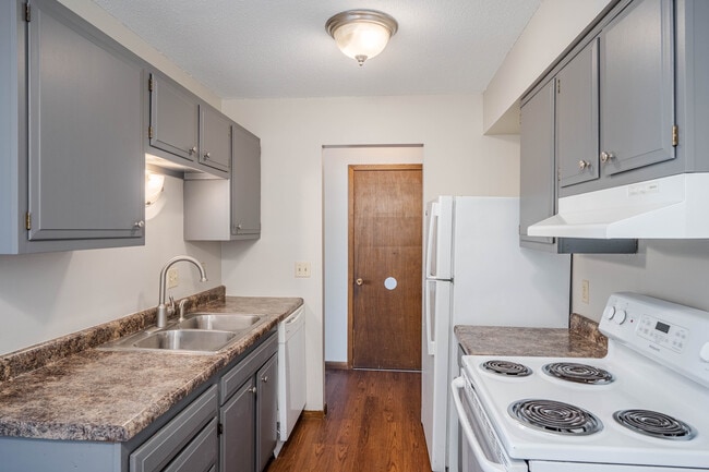 Edina Manor Apartments