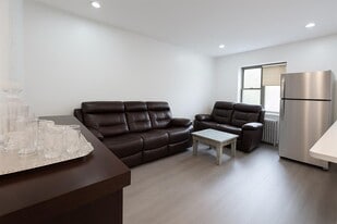 139-08 85th Dr in Queens, NY - Building Photo