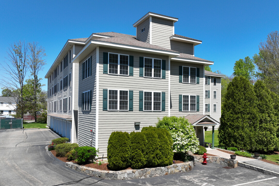 Village at Hampton Center in Hampton, NH - Building Photo