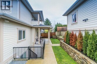 4146 Gilpin Crescent in Burnaby, BC - Building Photo - Building Photo