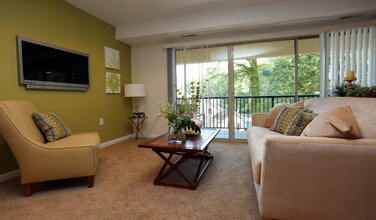 Spa Cove Apartments in Annapolis, MD - Building Photo - Interior Photo