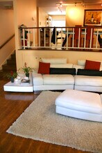 5266 Lindley Ave in Encino, CA - Building Photo - Building Photo