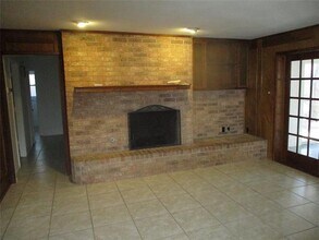 4704 Valleycrest Dr in Arlington, TX - Building Photo - Building Photo