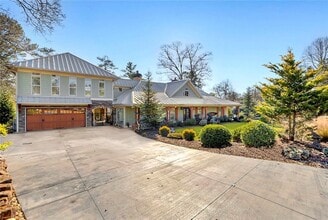 920 Pine Cir in Woodstock, GA - Building Photo - Building Photo