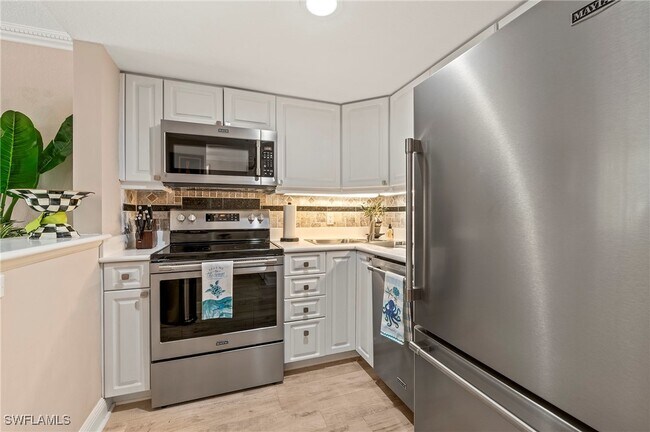 950 7th Ave S in Naples, FL - Building Photo - Building Photo