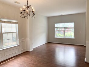 329 Tuggle Ct in Woodstock, GA - Building Photo - Building Photo
