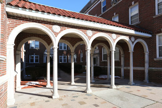 Asylum Gardens in Hartford, CT - Building Photo - Building Photo