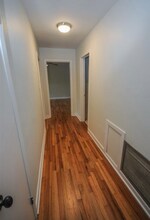 194 Meridianna Dr in Tallahassee, FL - Foto de edificio - Building Photo