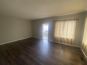 722 Sprague St in Thunder Bay, ON - Building Photo - Building Photo