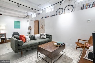 314 Brown St-Unit -B4 in Philadelphia, PA - Building Photo - Building Photo