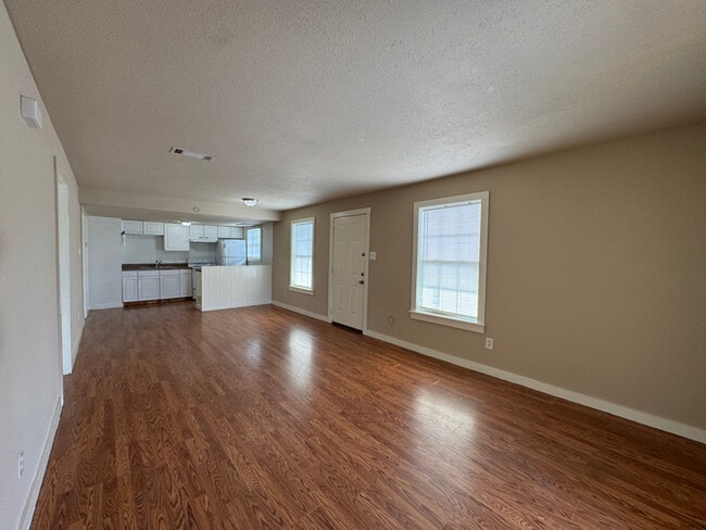 1034 W Village Ct, Unit D in Pasadena, TX - Building Photo - Building Photo