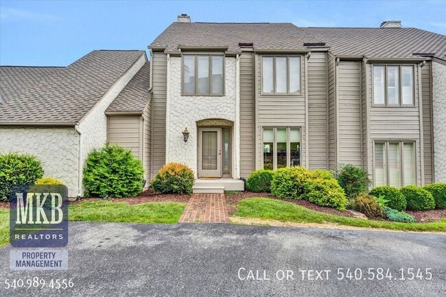 property at 4978 Hunting Hills Cir