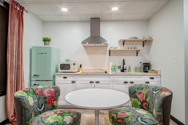 1020 16th St NW in Washington, DC - Building Photo - Building Photo