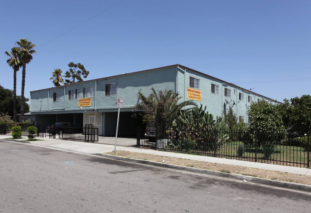 11730 S New Hampshire Ave in Los Angeles, CA - Building Photo