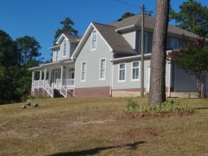 7381 Sheriff Watson Rd in Sanford, NC - Foto de edificio - Building Photo