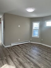 91 Homes Ave, Unit 2 in Boston, MA - Foto de edificio - Building Photo