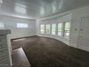 3247 E Overlook Rd in Cleveland Heights, OH - Building Photo - Building Photo