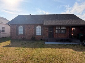 1538 Mansfield Dr in Marrero, LA - Building Photo