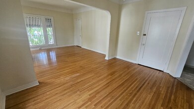 367 N Ogden Dr, Unit 2 in Los Angeles, CA - Building Photo - Building Photo