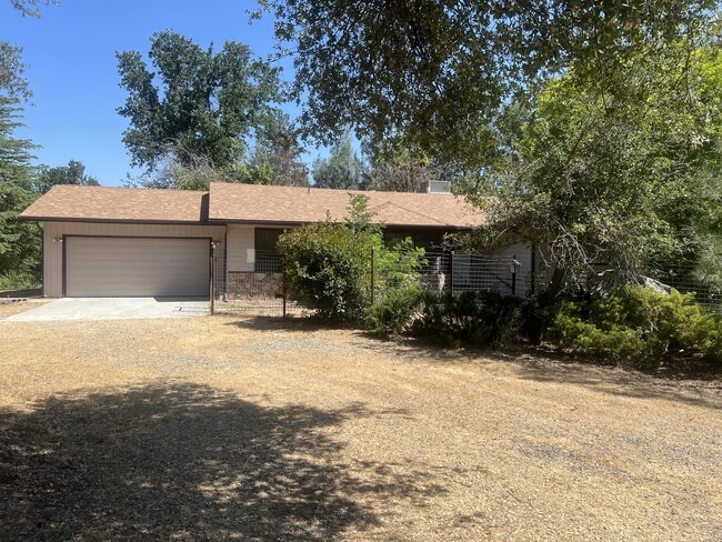 property at 41256 Sky Vista Pl