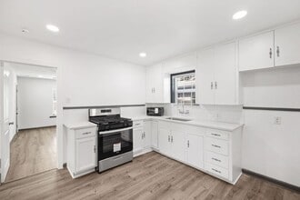 231 Carroll St in San Antonio, TX - Building Photo - Building Photo