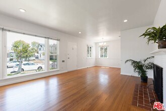7601 Dunfield Ave in Los Angeles, CA - Building Photo - Building Photo