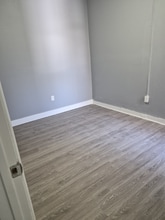 180 Walnut Ave, Unit 2 in Trenton, NJ - Building Photo - Building Photo