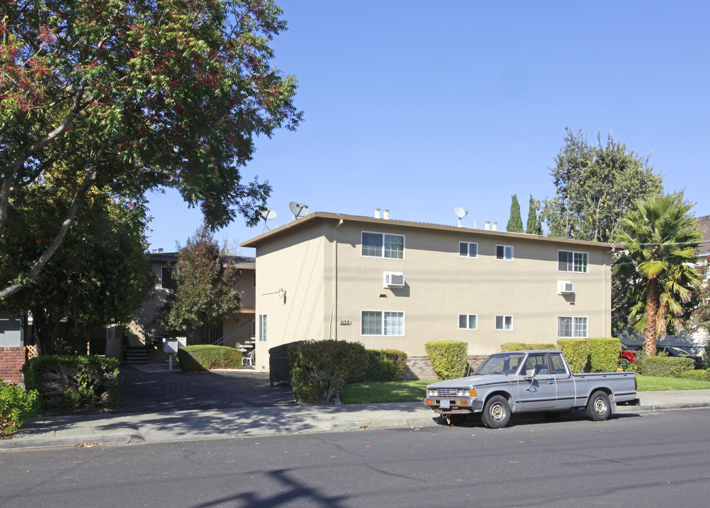 Leilani Apartments in Santa Clara, CA - Building Photo