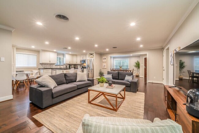property at 4749 Benning Dr