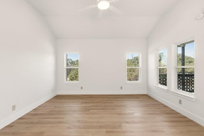 814 W Mary St in Austin, TX - Building Photo - Building Photo