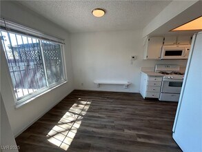 4375 Spencer St in Las Vegas, NV - Building Photo - Building Photo