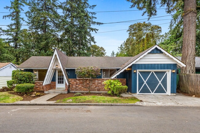 property at 2230 Jasper Way NW