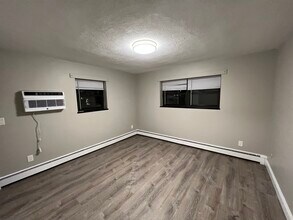 288 Grove St in Auburndale, MA - Foto de edificio - Building Photo