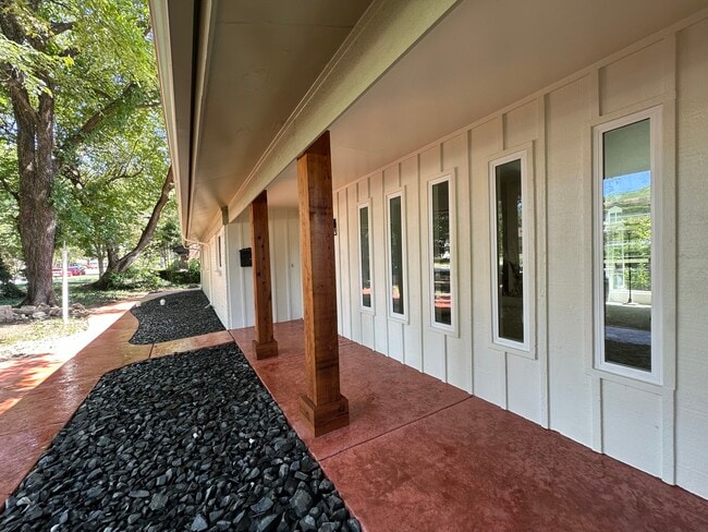 property at 1616 Aldridge Dr